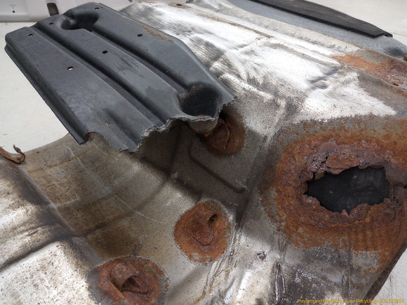 Lexus IS300 Fuel Gas Tank