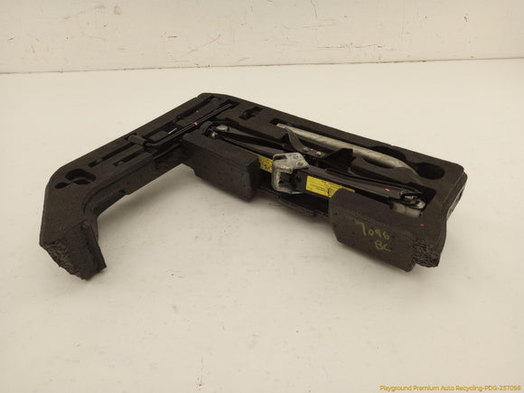 Audi A5 Vehicle Jack Tool Kit