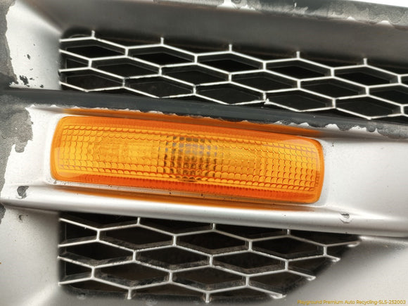 Land Rover LR2 Passenger Right Front Side Grille