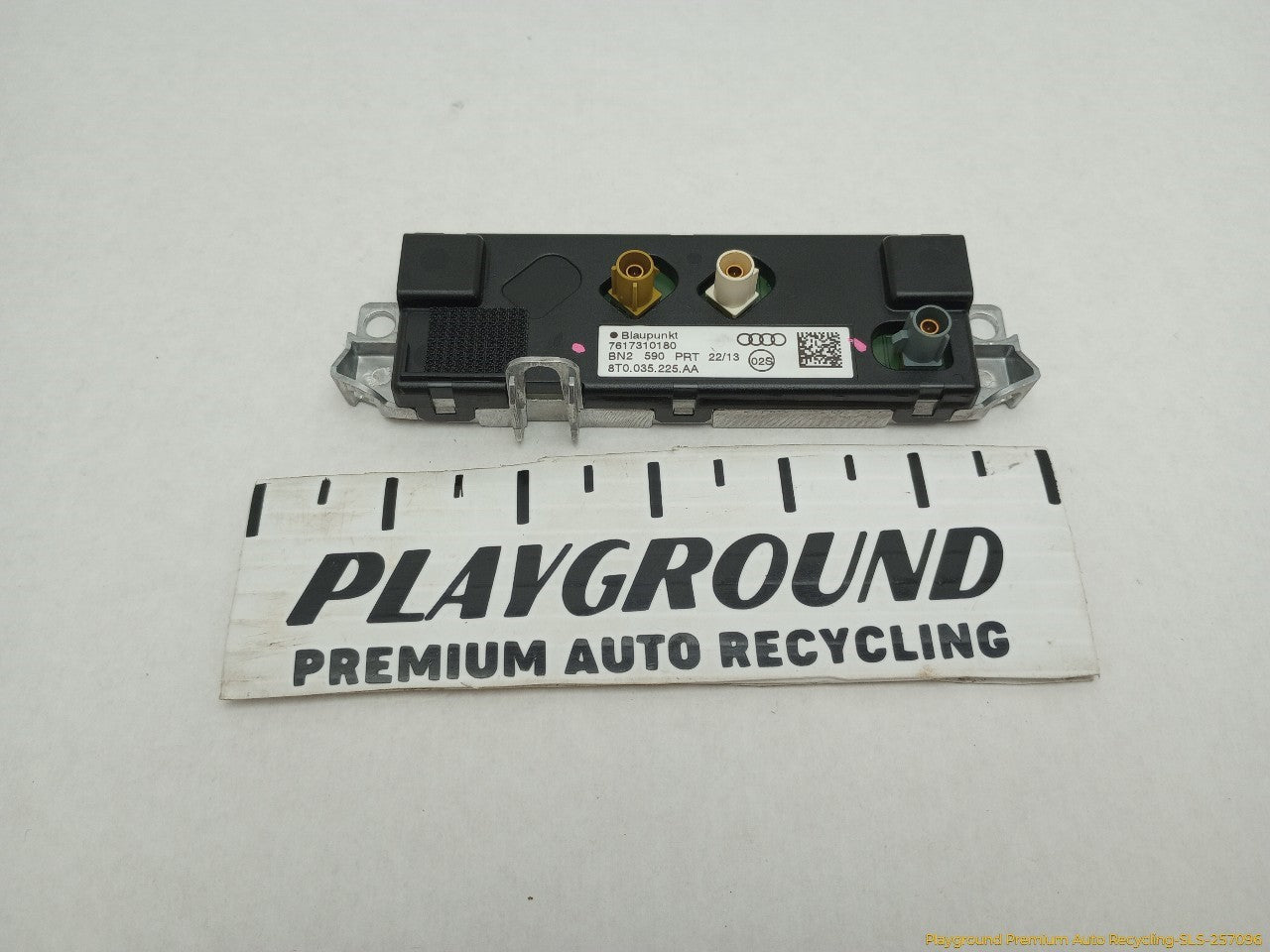 Audi A5 Antenna Amplifier Module