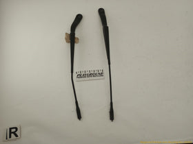Land Rover LR2 Pair Of Windshield Wiper Arms