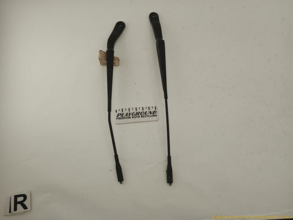 Land Rover LR2 Pair Of Windshield Wiper Arms