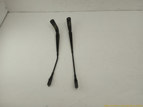 Land Rover LR2 Pair Of Windshield Wiper Arms - 0