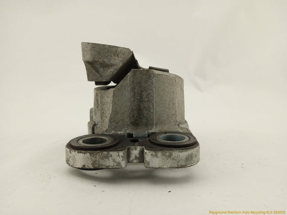 Land Rover LR2 Driver Left Transmission Mount Bracket