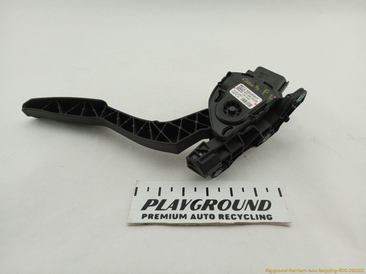 Land Rover LR2 Accelerator Gas Pedal