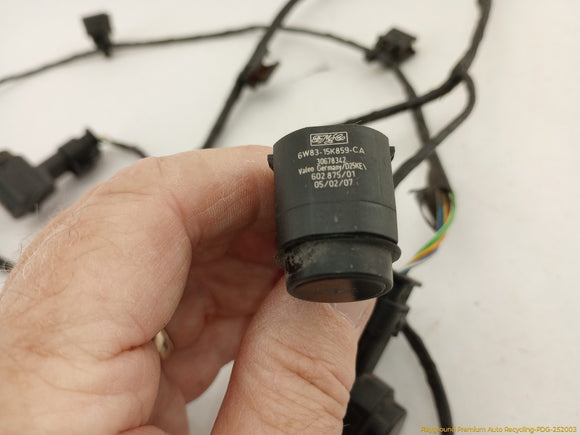 Land Rover LR2 Rear Bumper Parking Sensors Wire Harness