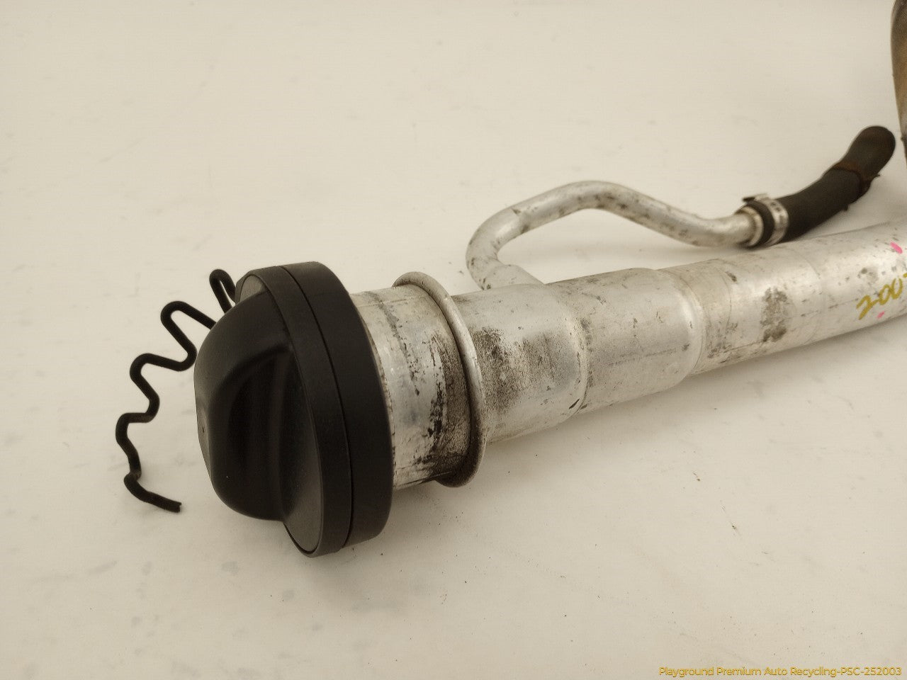 Land Rover LR2 Fuel Filler Neck