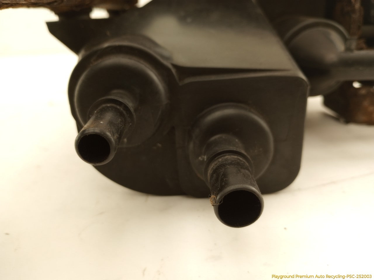 Land Rover LR2 Fuel Vapor Charcoal Canister