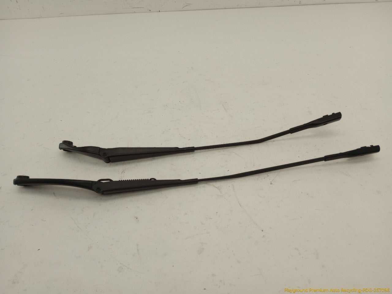 Audi A5 Pair Of Windshield Wiper Arms