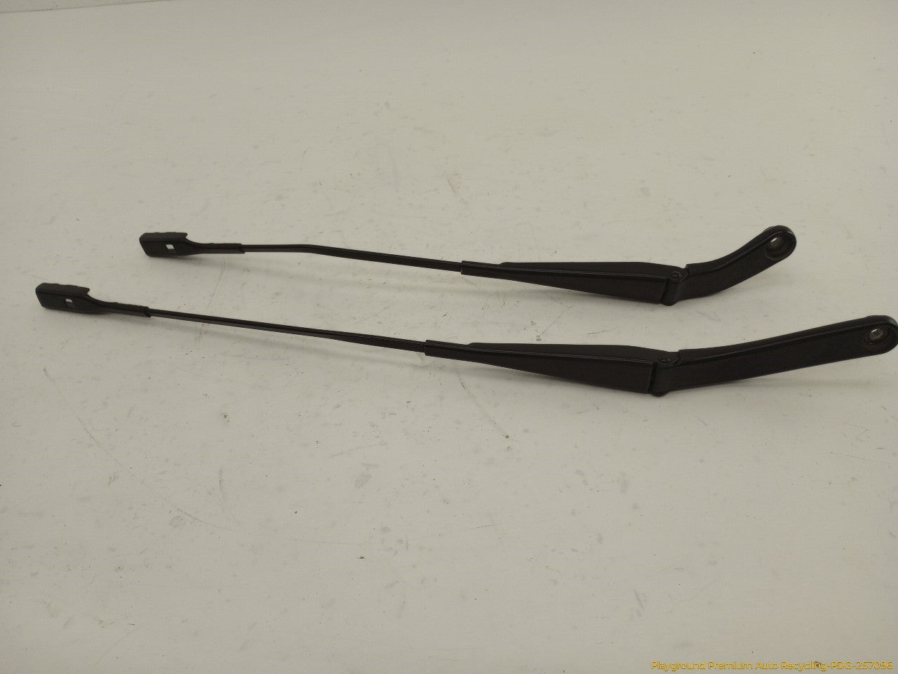 Audi A5 Pair Of Windshield Wiper Arms