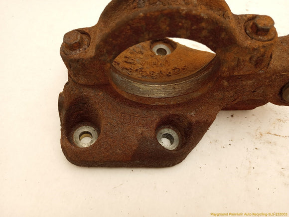 Land Rover LR2 Passenger Right Front Axle Drive Shaft Mount Bracket