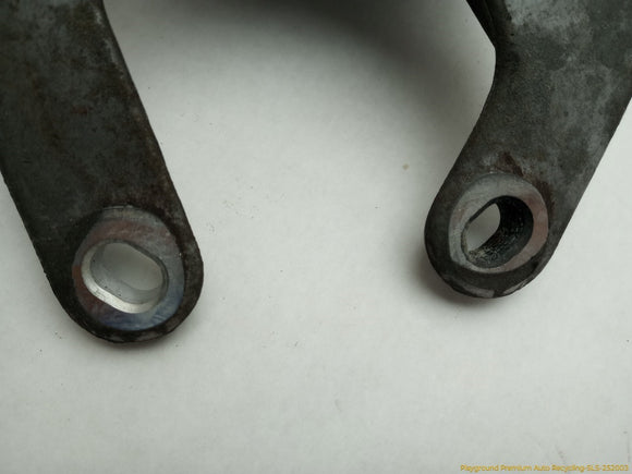 Land Rover LR2 Transfer Case Mount Bracket