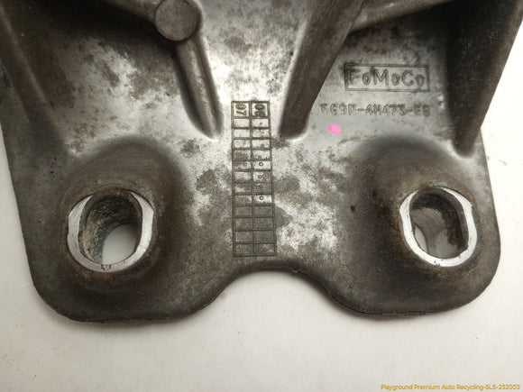 Land Rover LR2 Transfer Case Mount Bracket