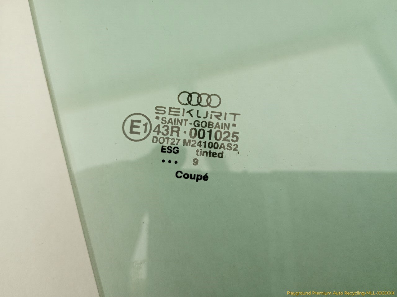 Audi TT Passenger Right Front Door Vent Window Glass