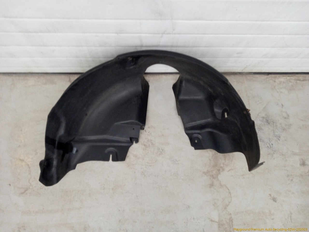 Land Rover LR2 Driver Left Rear Inner Fender Liner - 0