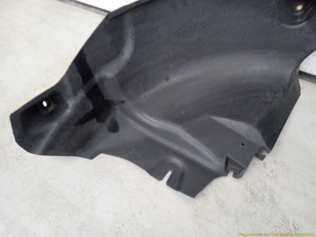 Land Rover LR2 Driver Left Rear Inner Fender Liner