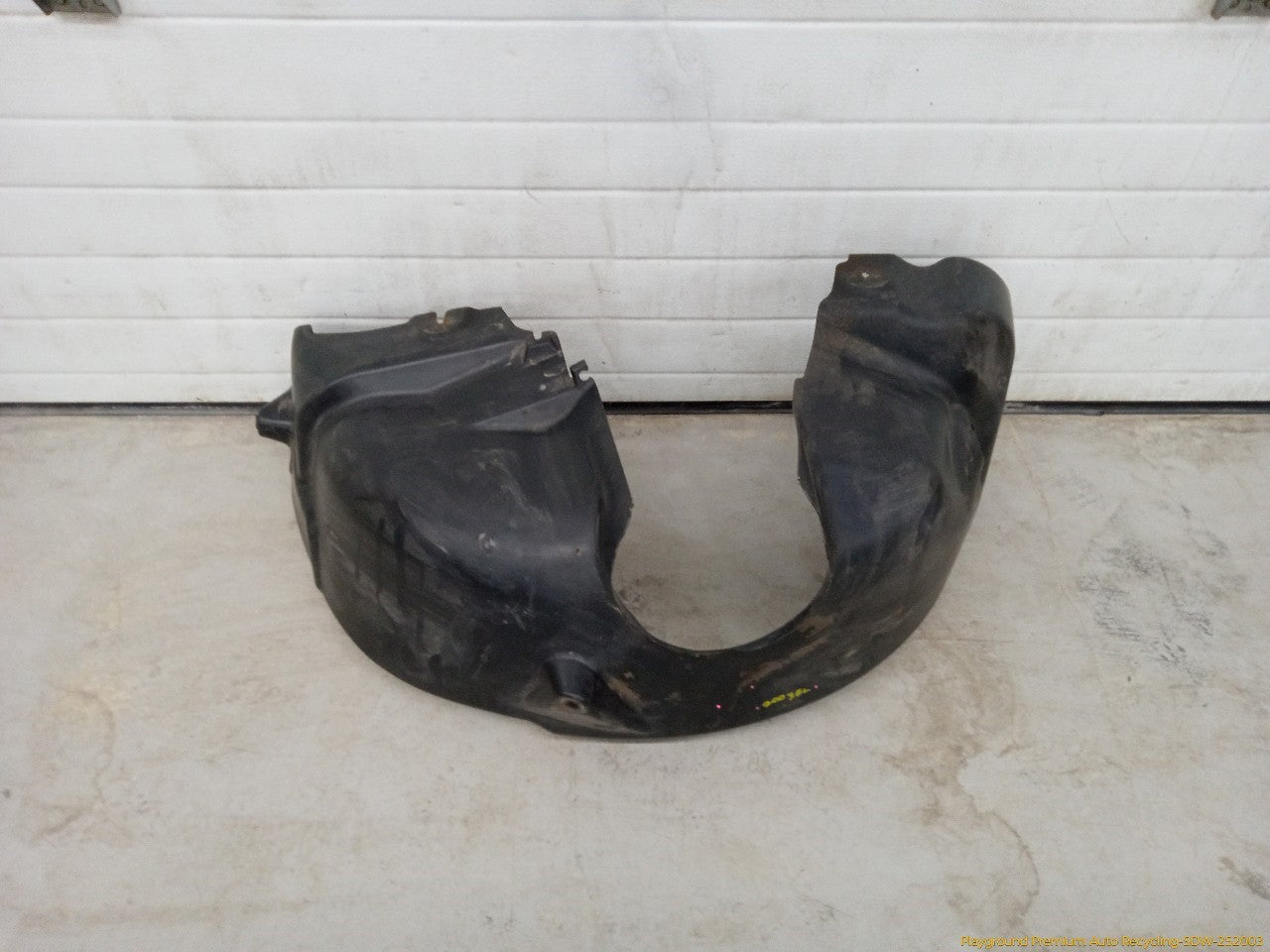 Land Rover LR2 Driver Left Rear Inner Fender Liner