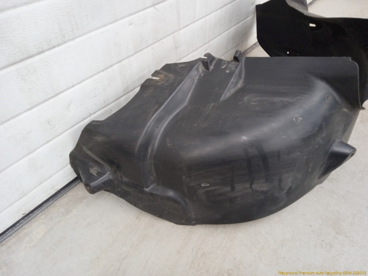 Land Rover LR2 Driver Left Rear Inner Fender Liner