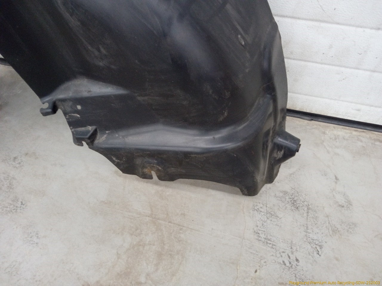 Land Rover LR2 Driver Left Rear Inner Fender Liner