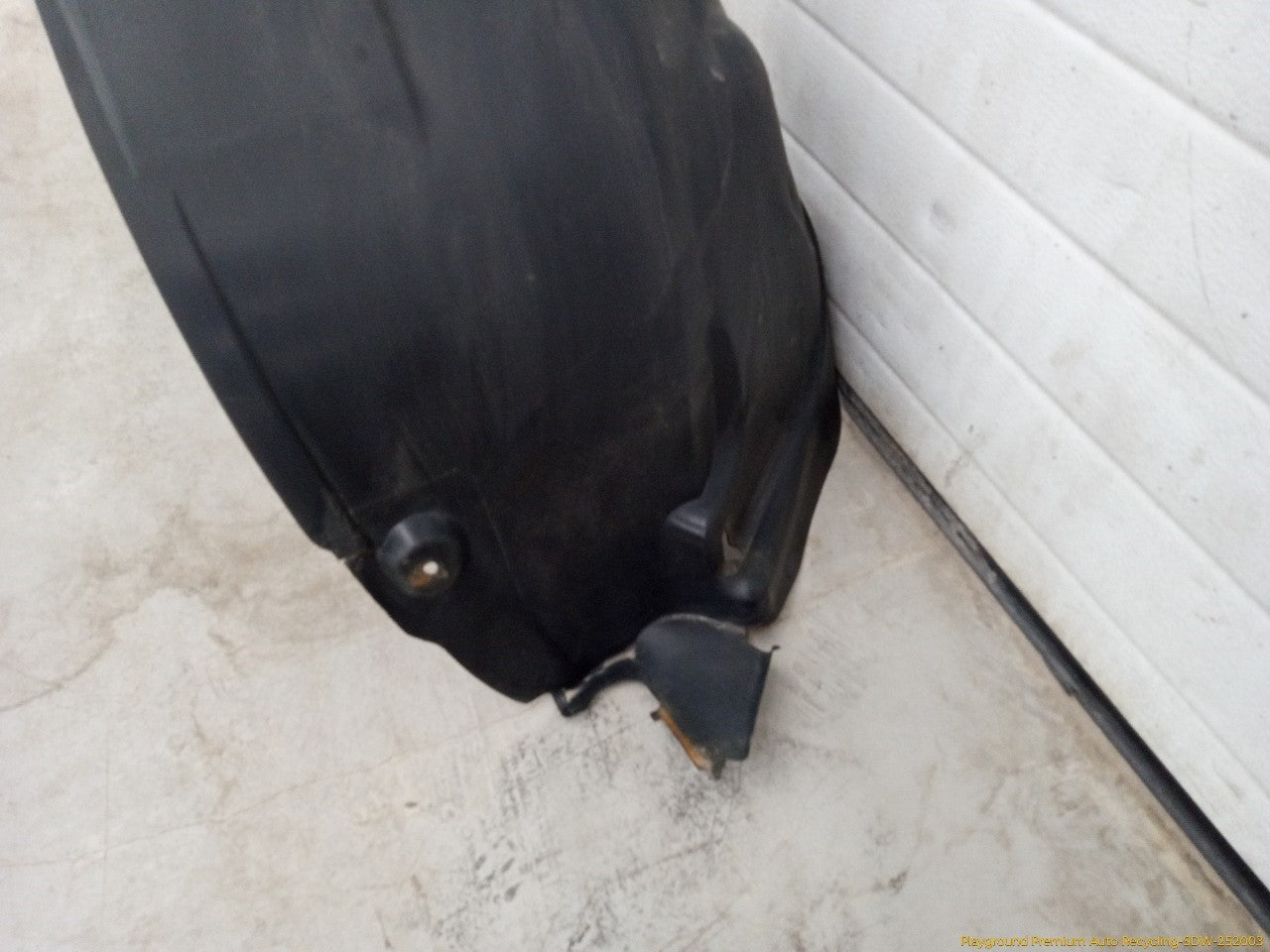 Land Rover LR2 Driver Left Front Inner Fender Liner