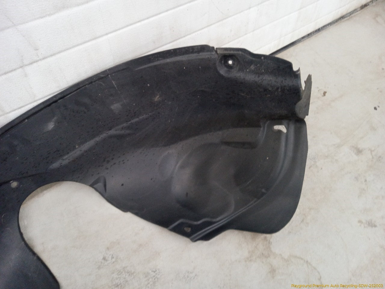 Land Rover LR2 Driver Left Front Inner Fender Liner
