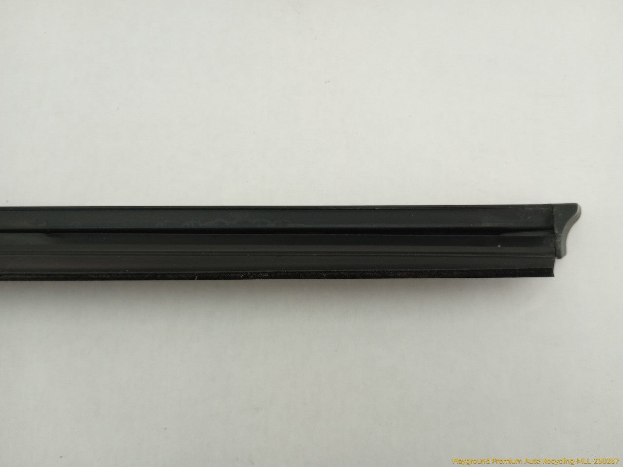 Ford Mustang Pair Of Rear Exterior Quarter Glass Molding Trim