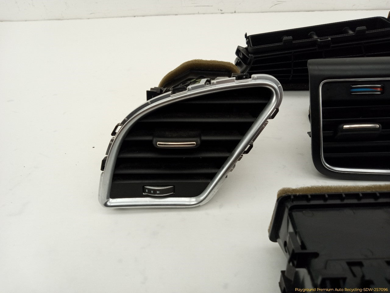 Audi A5 Set Of 4 Dash Center Console Air Vents