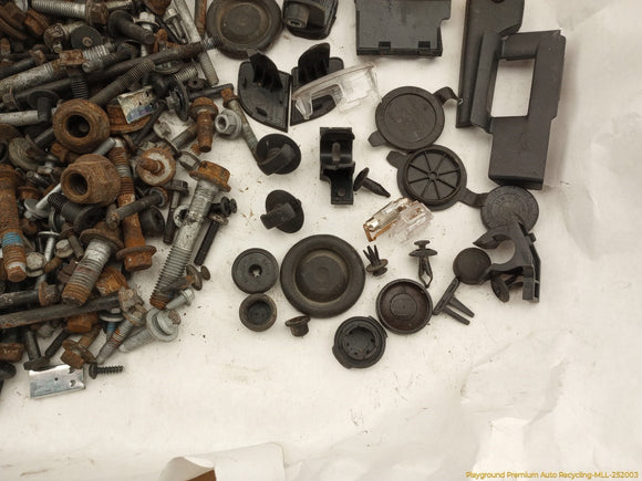 Land Rover LR2 Dismantling Hardware Fasteners Bolts & Nuts