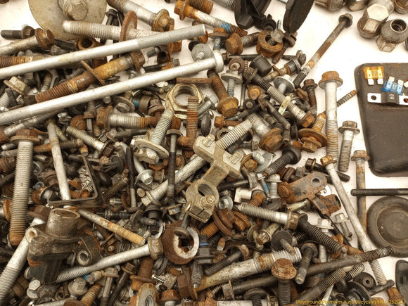 Land Rover LR2 Dismantling Hardware Fasteners Bolts & Nuts