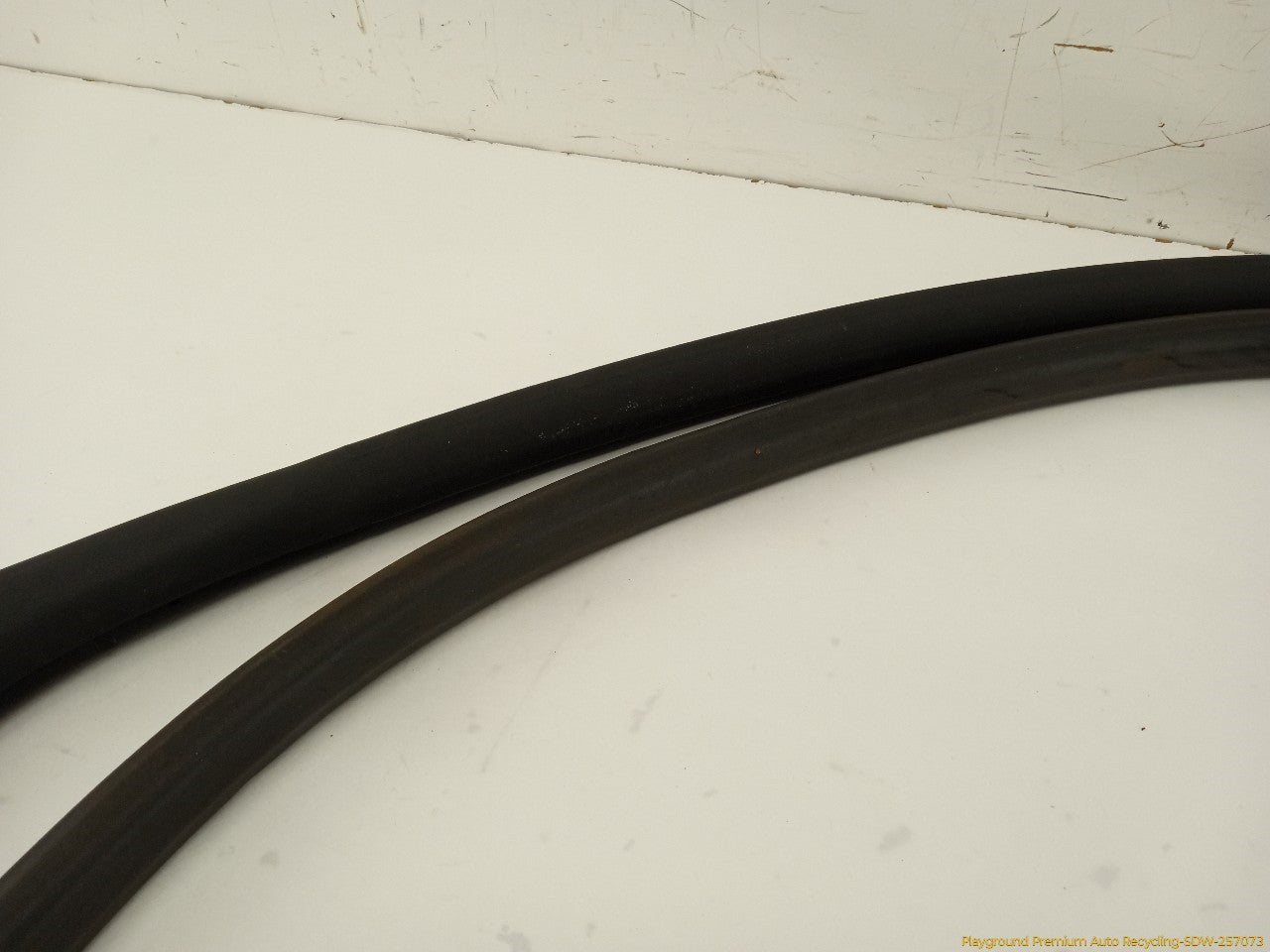 Audi A5 Pair Of Front Left Window Molding