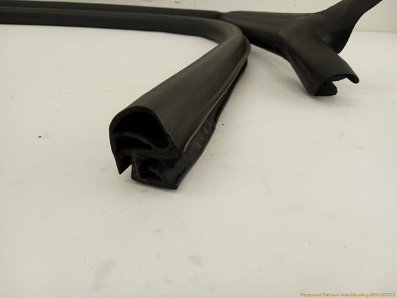 Audi A5 Pair Of Front Left Window Molding