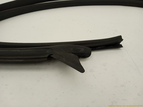 Audi A5 Pair Of Front Right Window Molding