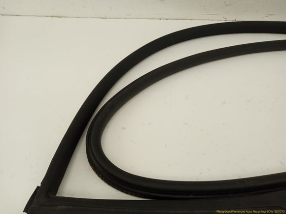 Audi A5 Pair Of Front Right Window Molding