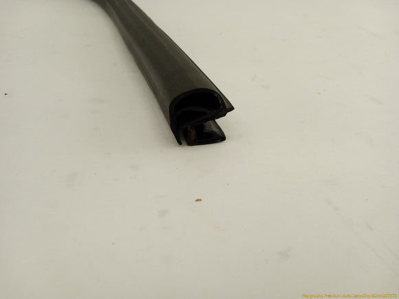 Audi A5 Pair Of Front Right Window Molding