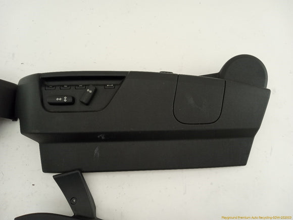 Land Rover LR2 Pair Of Front Seat Control Switches