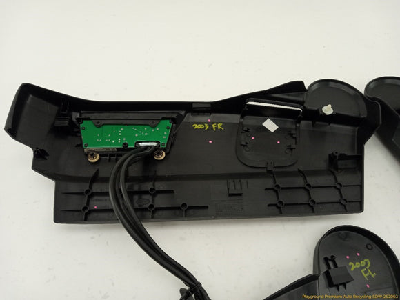 Land Rover LR2 Pair Of Front Seat Control Switches