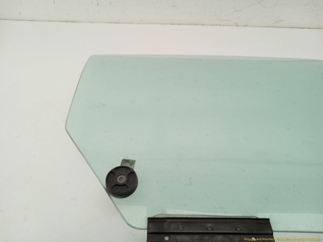 Ford Mustang Passenger Right Front Door Window Glass
