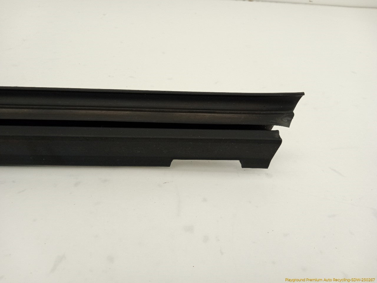 Ford Mustang Passenger Right Front Window Sweep