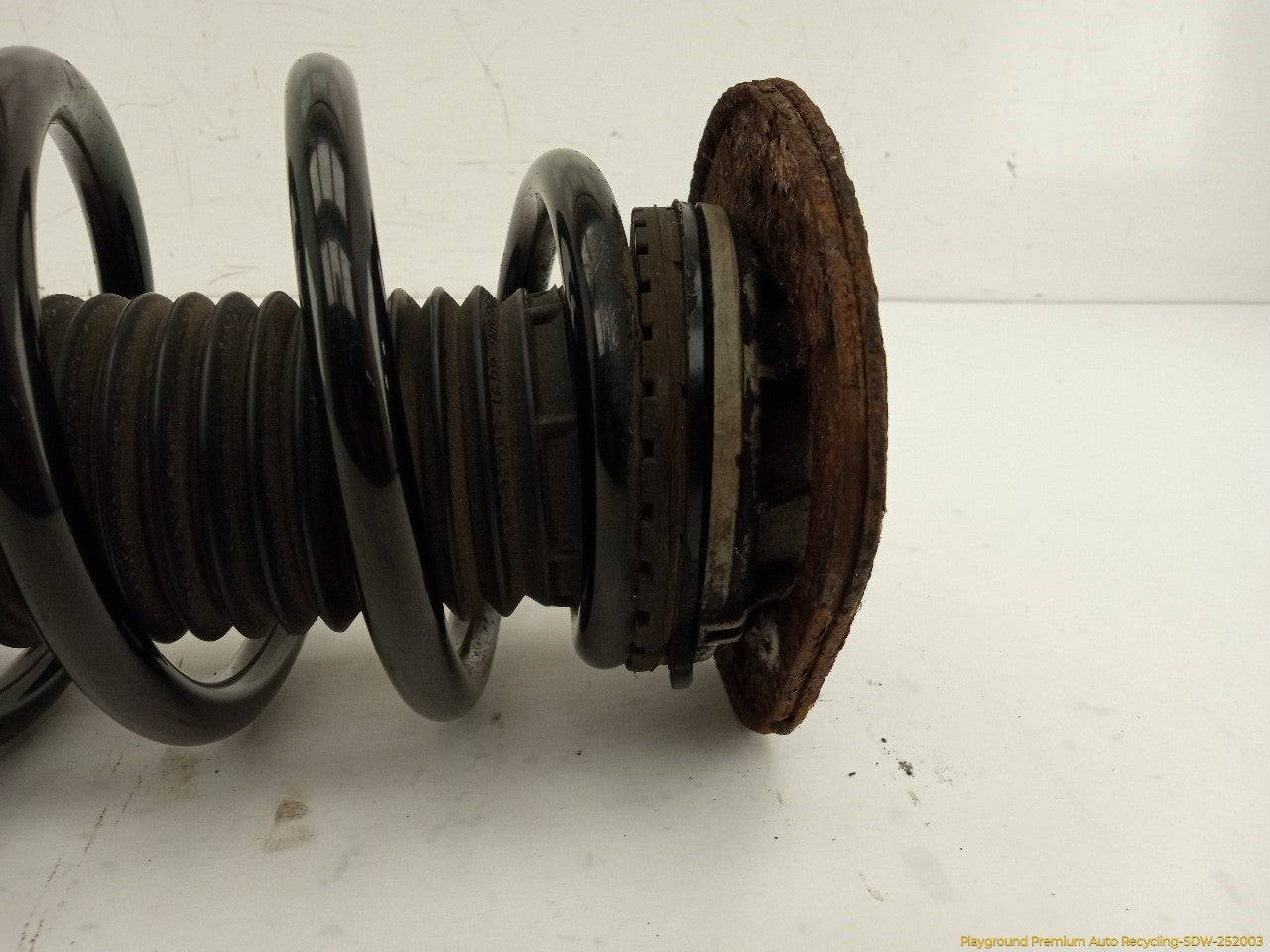 Land Rover LR2 Driver Left Front Strut