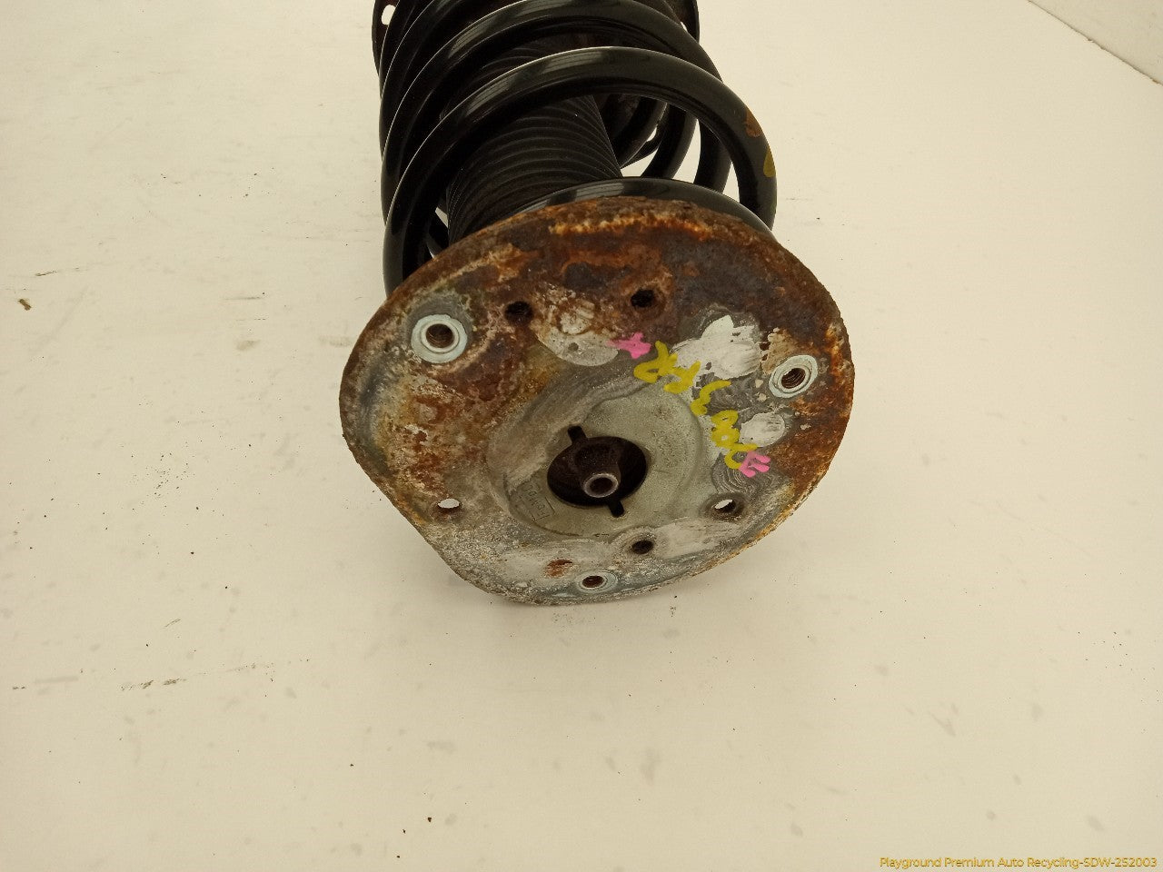 Land Rover LR2 Passenger Right Front Strut - 0