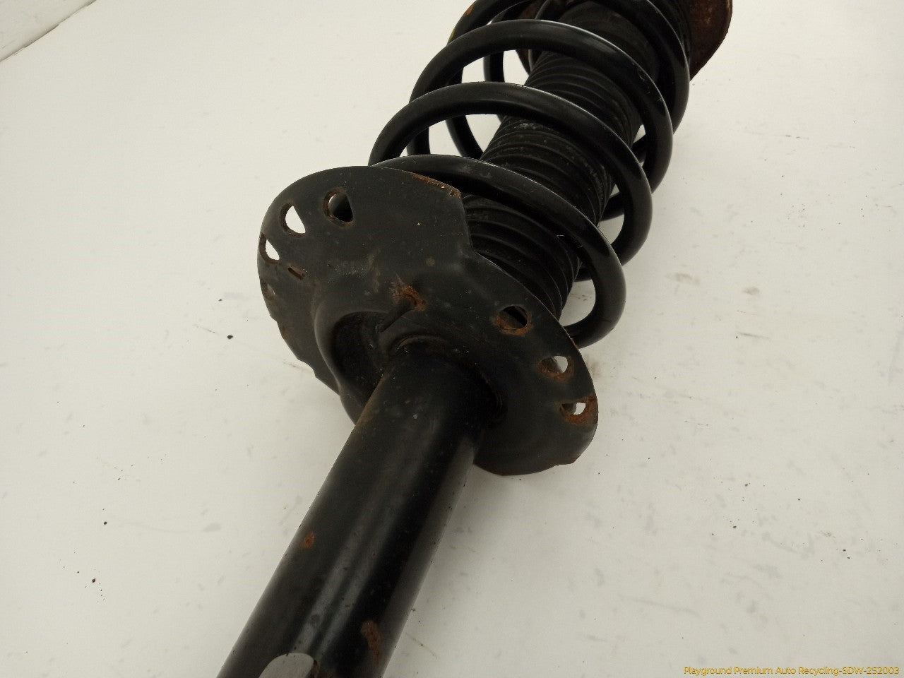 Land Rover LR2 Passenger Right Front Strut