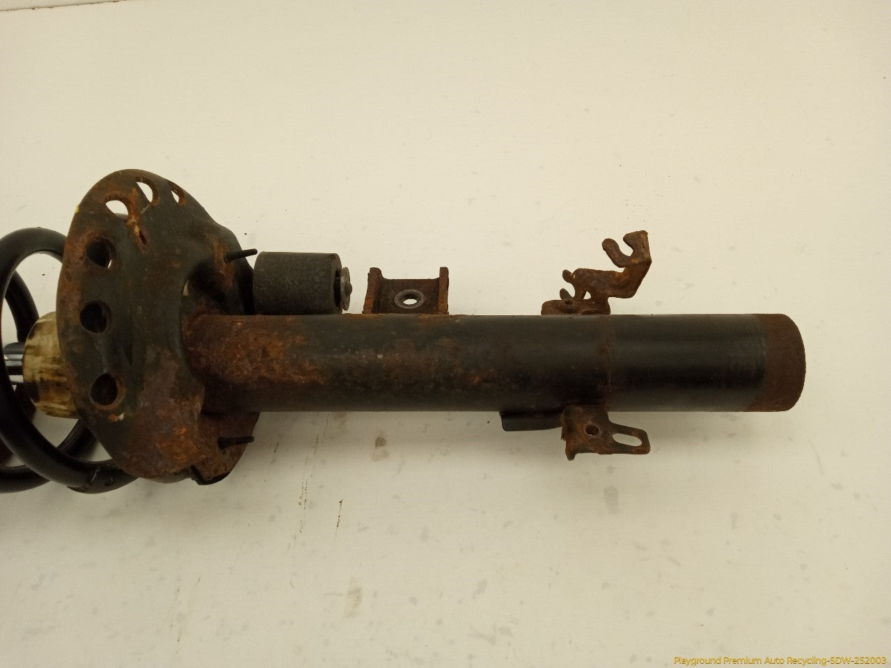 Land Rover LR2 Passenger Right Rear Strut - 0