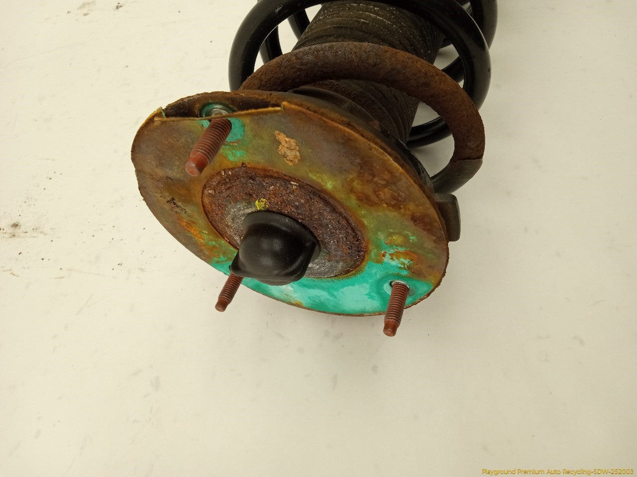 Land Rover LR2 Driver Left Rear Strut