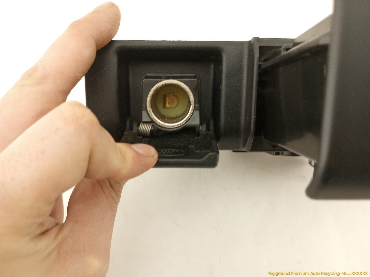 Land Rover LR3 **AS IS** Center Ashtray Trim