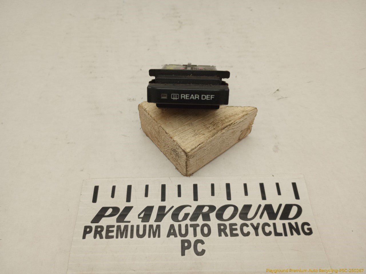 Ford Mustang Rear Windshield Defrost Switch