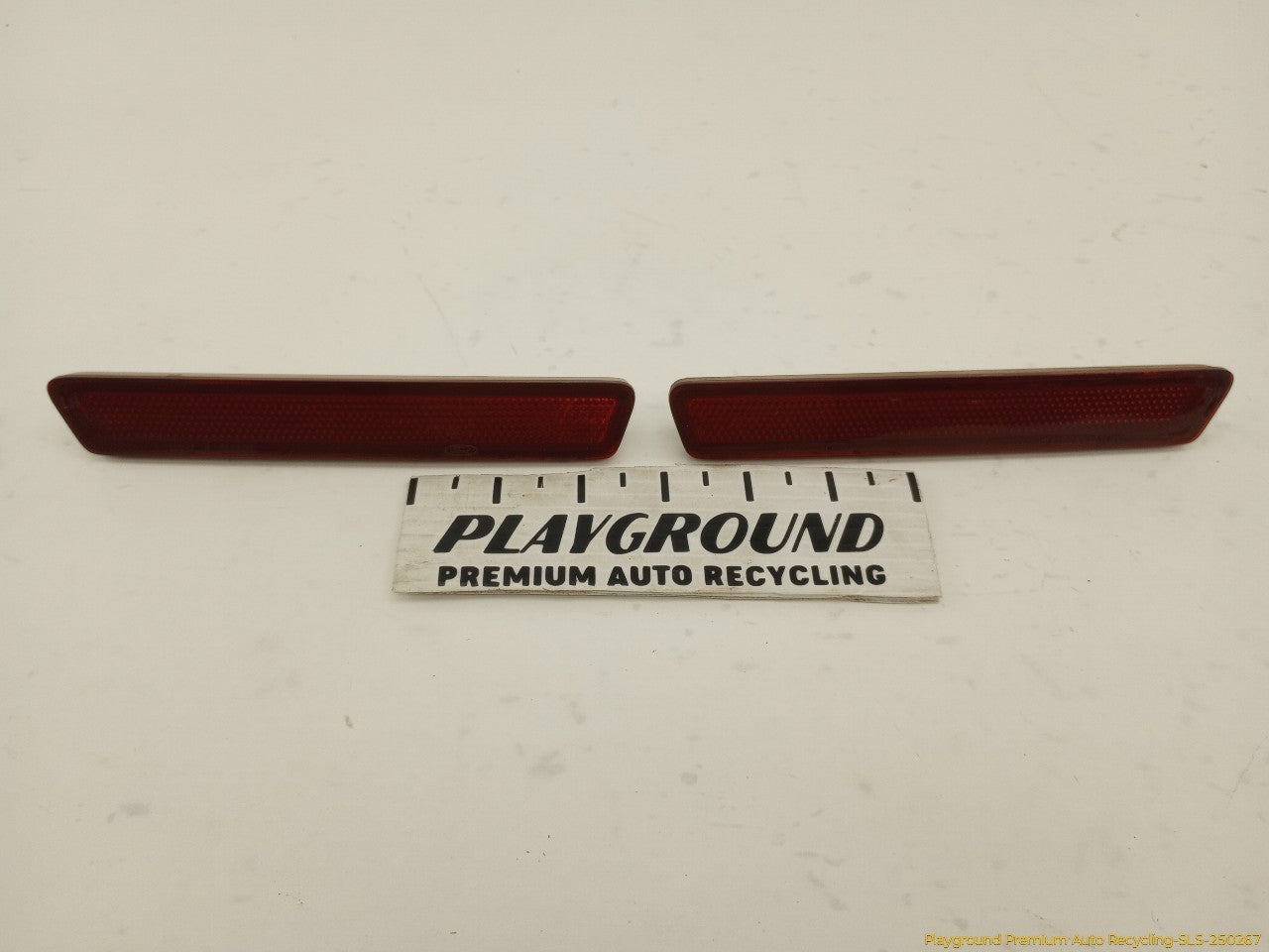 Ford Mustang Pair Of Rear Bumper Side Marker Reflectors
