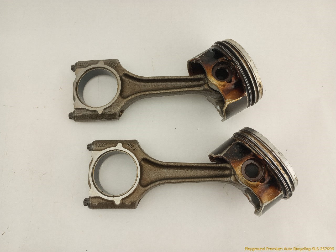Audi A5 Set Of 4 Piston & Connecting Rods