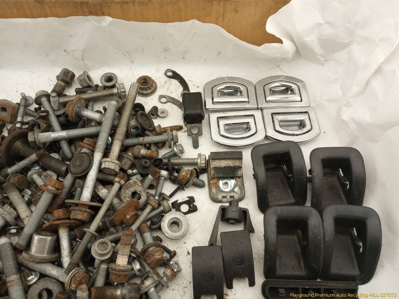 Audi A5 Dismantling Hardware Fasteners Bolts & Nuts