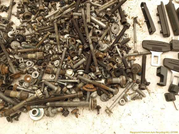 Audi A5 Dismantling Hardware Fasteners Bolts & Nuts