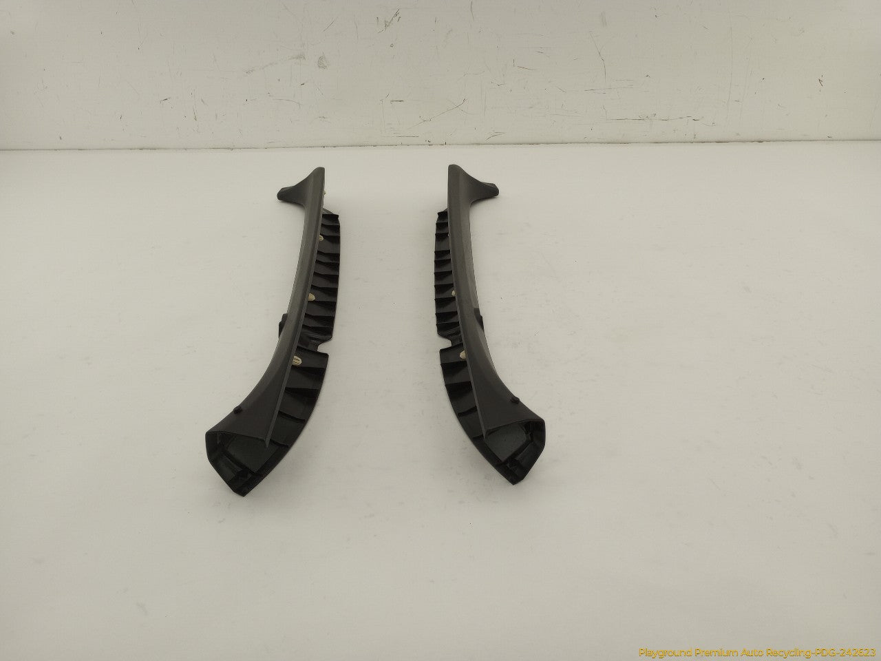Acura RSX Pair Of Rear Back Glass Trim